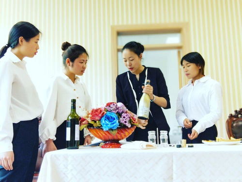 融合實(shí)踐與文化傳承 餐飲服務(wù)管理課程探索文化經(jīng)紀(jì)人服務(wù)模式